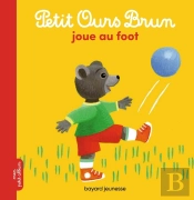 Petit Ours Brun Joue Au Foot
