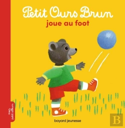 Bertrand.pt - Petit Ours Brun Joue Au Foot