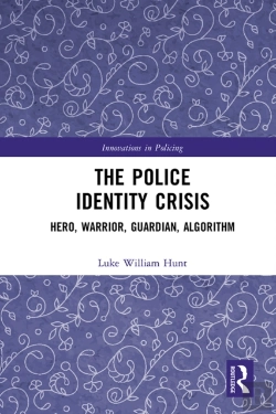 Bertrand.pt - Police Identity Crisis