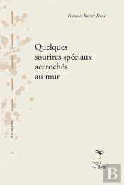 Quelques Sourires Spéciaux Accrochés Au Mur Avec Une Pointe Rouillée