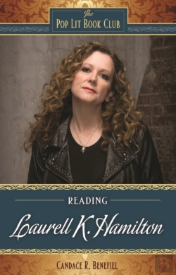 Bertrand.pt - Reading Laurell K. Hamilton