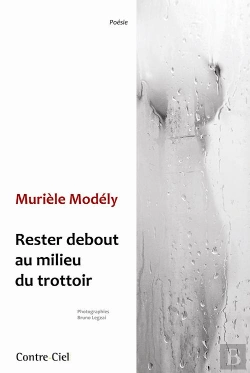 Bertrand.pt - Rester Debout Au Milieu Du Trottoir