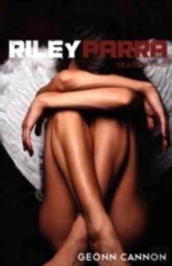 Bertrand.pt - Riley Parra Season Two