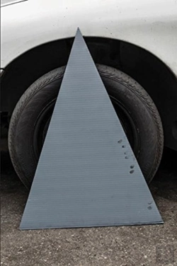 Bertrand.pt - Shannon Ebner: Auto Body Collision