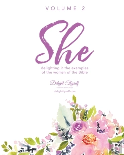 Bertrand.pt - She: Delighting In The Examples Of The W