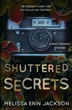 Bertrand.pt - Shuttered Secrets
