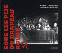 Bertrand.pt - Sous Les Plis Du Drapeau Rouge