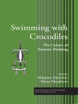 Bertrand.pt - Swimming With Crocodiles