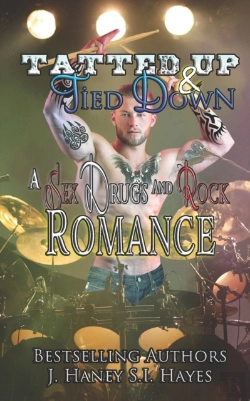 Bertrand.pt - Tatted Up & Tied Down