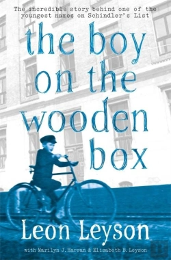 Bertrand.pt - The Boy On The Wooden Box