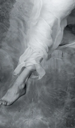 Bertrand.pt - The Chair Beside The Bed