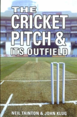Bertrand.pt - The Cricket Pitch And Its Outfield