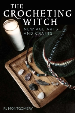 Bertrand.pt - The Crocheting Witch