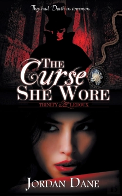 Bertrand.pt - The Curse She Wore