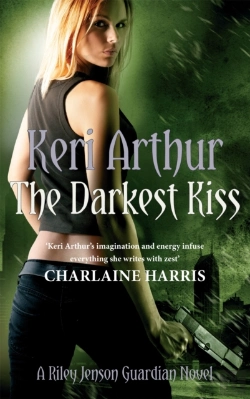 Bertrand.pt - The Darkest Kiss