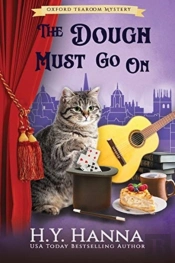 The Dough Must Go On  Large Print : The