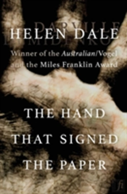 Bertrand.pt - The Hand That Signed The Paper