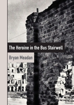 Bertrand.pt - The Heroine In The Bus Stairwell