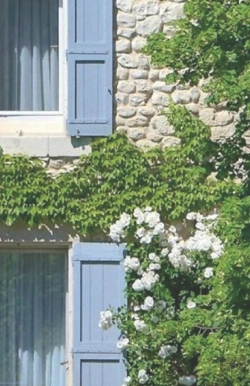 Bertrand.pt - The List 250+ Exquisitely Charming Hotels, Inns, Chambres D'Hotes, Maison D'Hotes, Domaines, Maison De Maitre, Bastide, Villas, Auberge, Mas And Chateaux In The Languedoc, South Of France