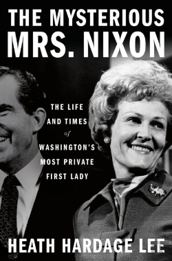 Bertrand.pt - The Mysterious Mrs. Nixon