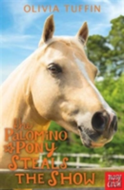 Bertrand.pt - The Palomino Pony Steals The Show