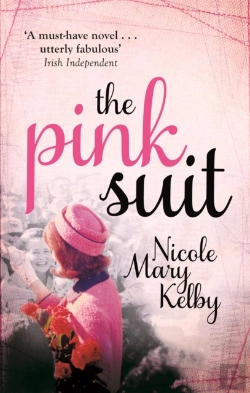 Bertrand.pt - The Pink Suit