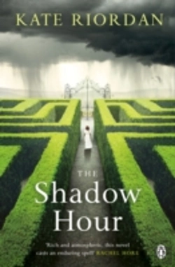 Bertrand.pt - The Shadow Hour