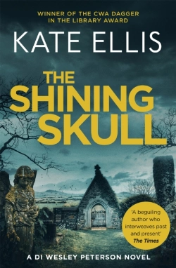 Bertrand.pt - The Shining Skull