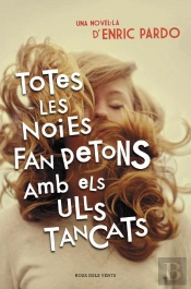 Totes Les Noies Fan Petons Amb Els Ulls Tancats