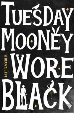 Bertrand.pt - Tuesday Mooney Wore Black