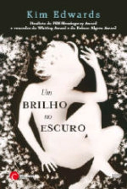 Bertrand.pt - Um Brilho no Escuro