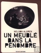 Un Meuble Dans La Penombre