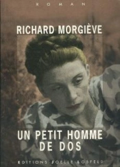 Un Petit Homme De Dos