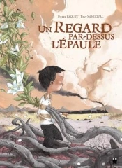 Un Regard Par-Dessus L'Épaule