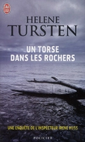 Un Torse Dans Les Rochers
