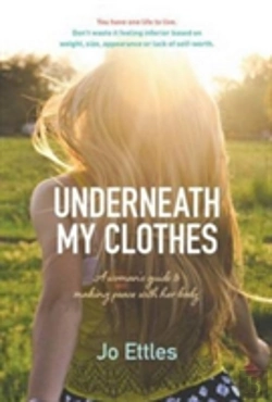 Bertrand.pt - Underneath My Clothes