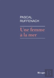 Une Femme À La Mer