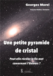 Une Petite Pyramide De Cristal
