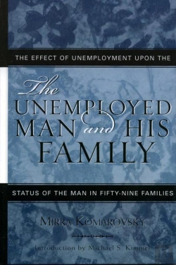 Bertrand.pt - Unemployed Man And His Family