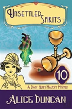 Bertrand.pt - Unsettled Spirits (A Daisy Gumm Majesty Mystery, Book 10)