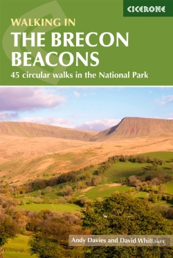 Bertrand.pt - Walking In The Brecon Beacons