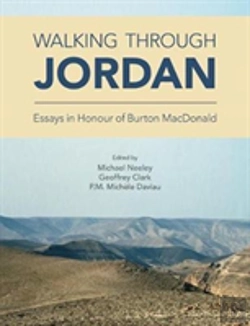 Bertrand.pt - Walking Through Jordan
