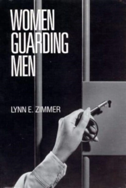 Bertrand.pt - Women Guarding Men