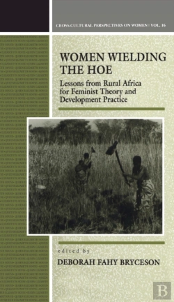 Bertrand.pt - Women Wielding The Hoe
