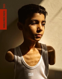 Bertrand.pt - World Press Photo Yearbook 2025