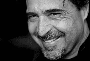 José Eduardo Agualusa vence Grande Prémio de Crónica e Dispersos da APE