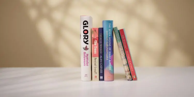 horizontal stack 4_prize year.png