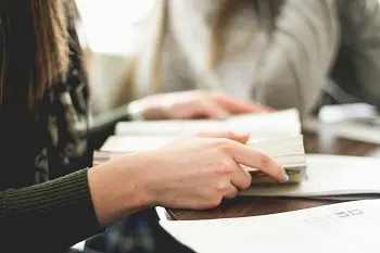 20240202_Pode a leitura em voz alta ajudar pacientes com cancro Um estudo sugere que sim_tile.jpg