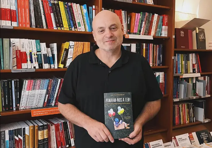 Michel Desmurget: “Não encontrei nada para combater os efeitos negativos dos ecrãs que fosse tão fundamental como a leitura”