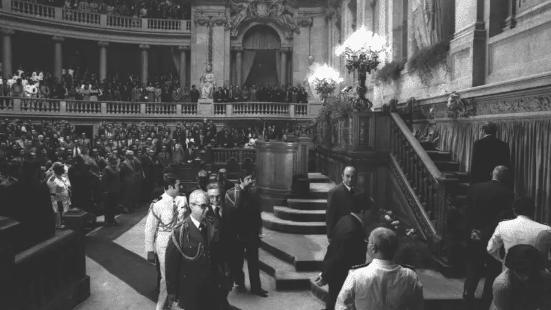 Assembleia Constituinte: sessão inaugural. Fotografia de Miranda Castela, 1975-06-02  @Arquivo Fotográfico da Assembleia da República, MC–1618